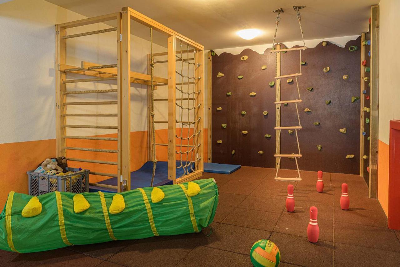 Alpenparks Apartment & Ferienresort Rehrenberg Фіггофен Екстер'єр фото